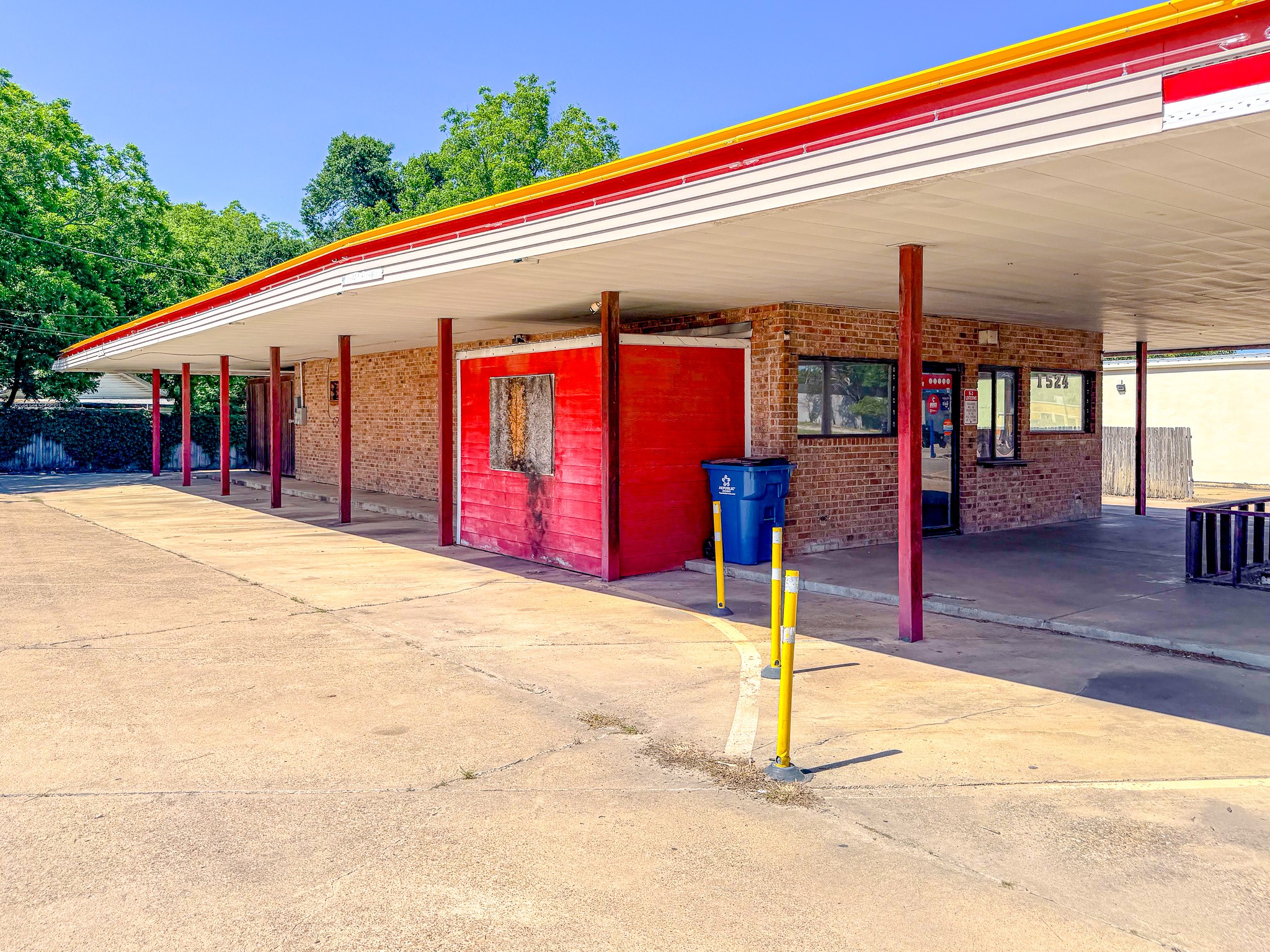 1524 W 7th Avenue Corsicana TX 75110