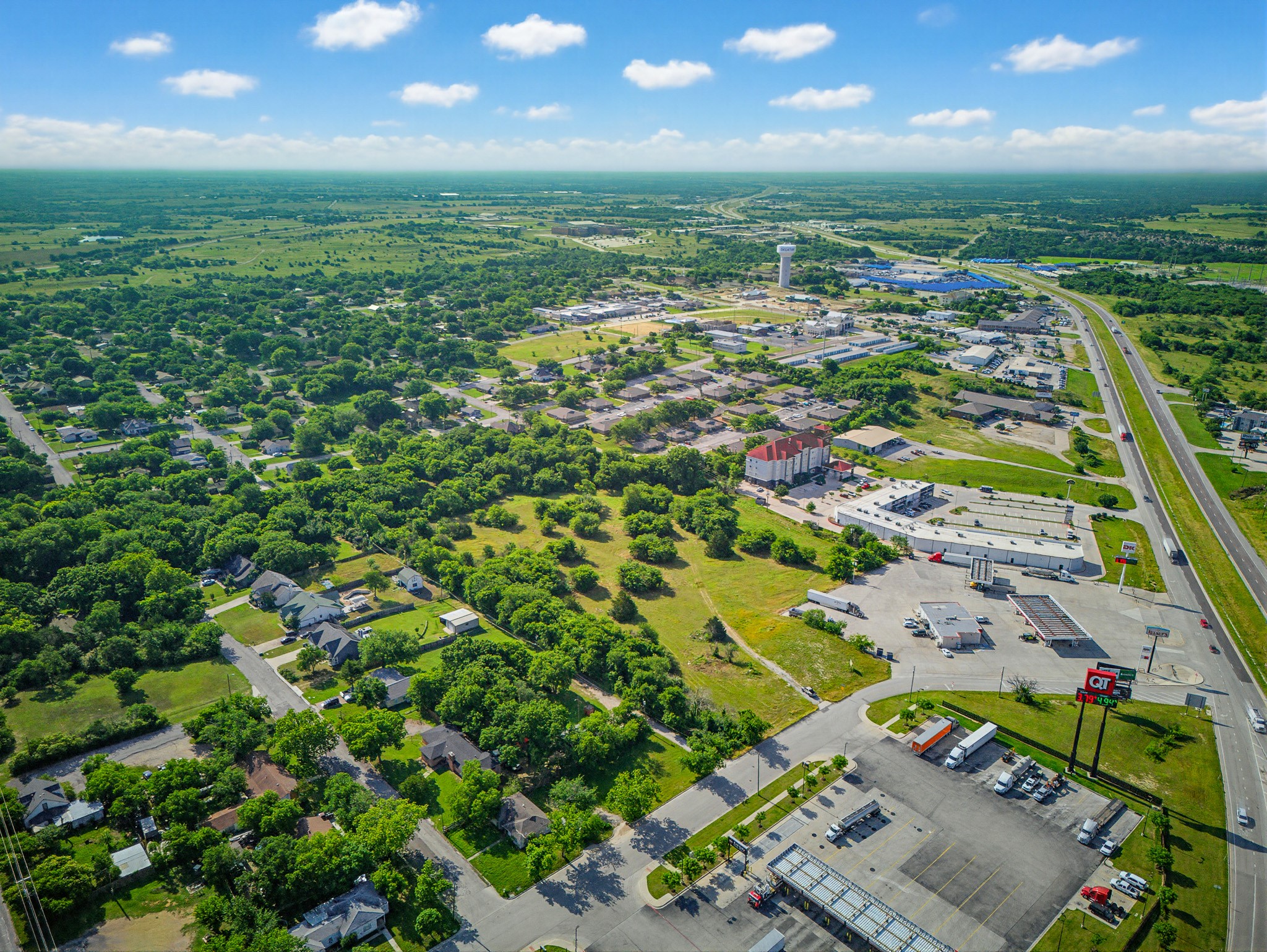 1300 S Trenchard Street Decatur TX 76234