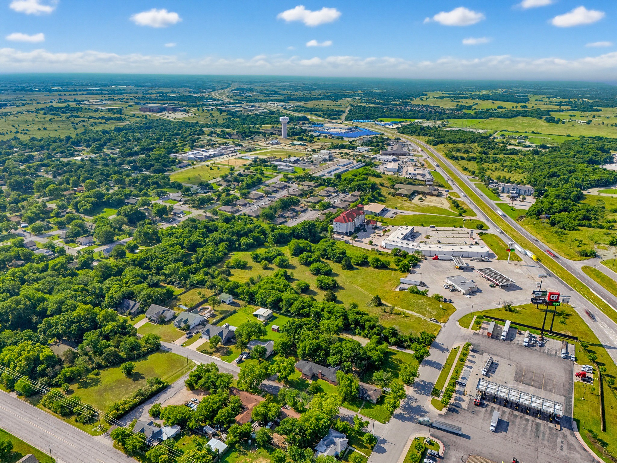 1300 S Trenchard Street Decatur TX 76234
