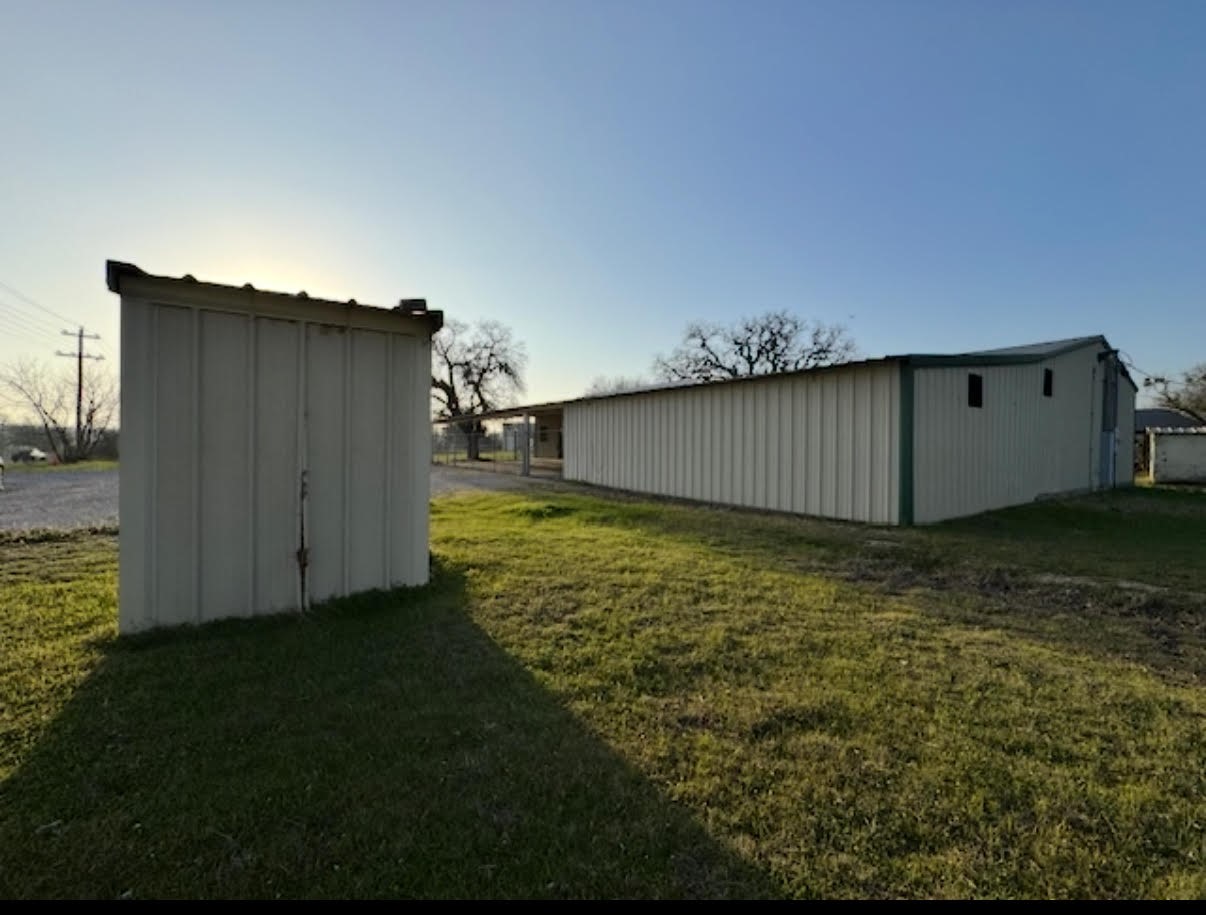 1530 E Reno Road Reno TX 75038