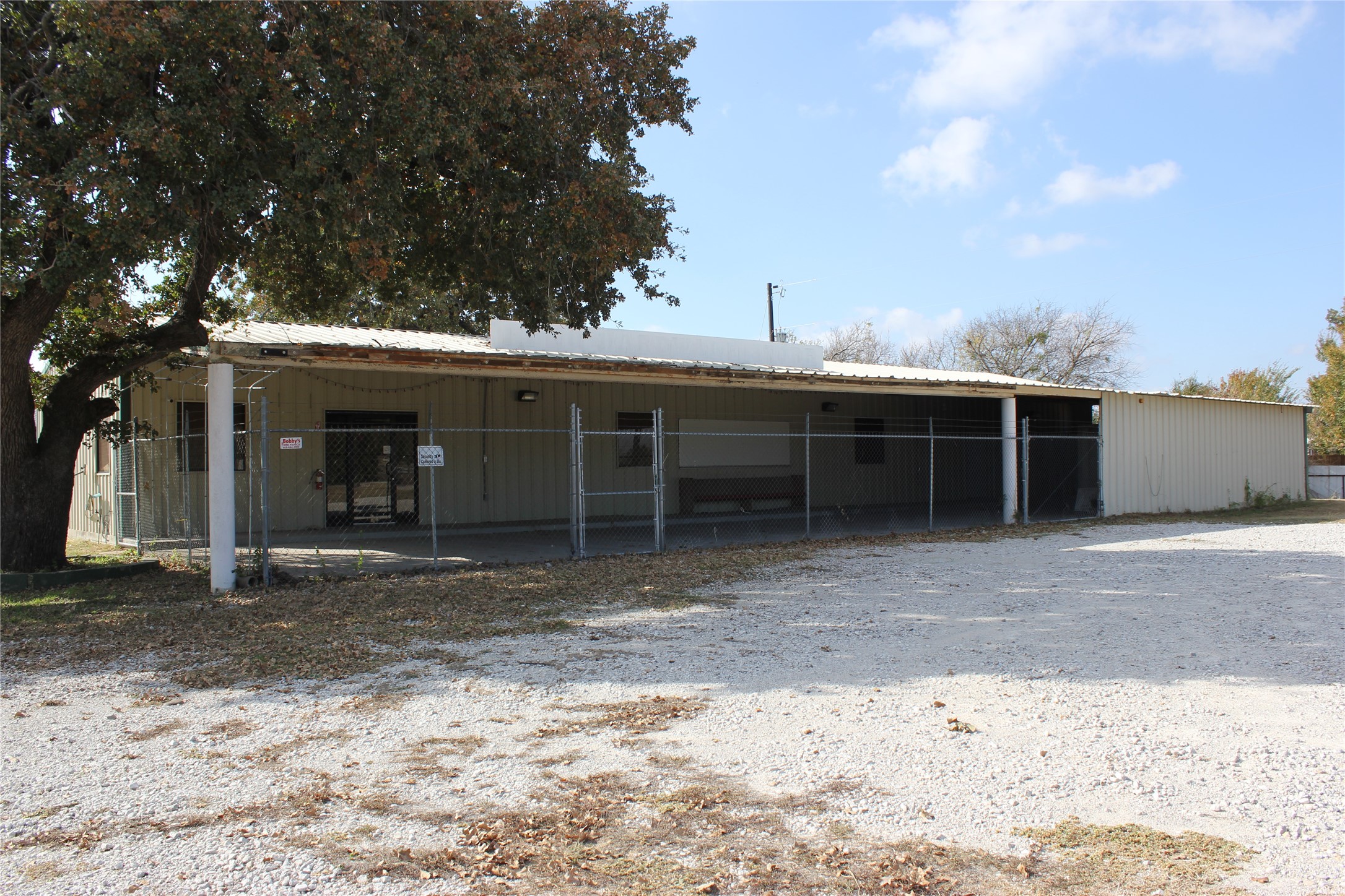 1530 E Reno Road Reno TX 75038