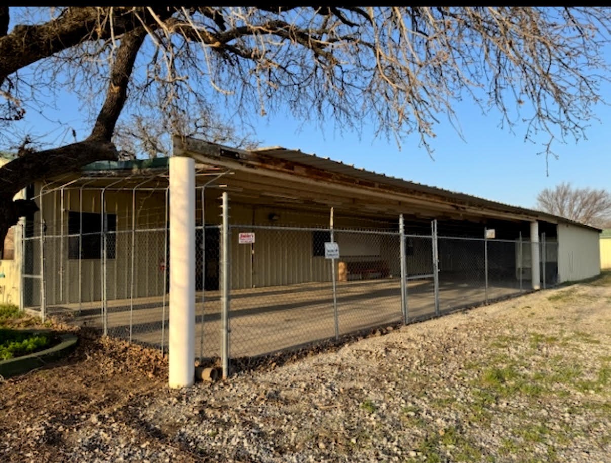 1530 E Reno Road Reno TX 75038