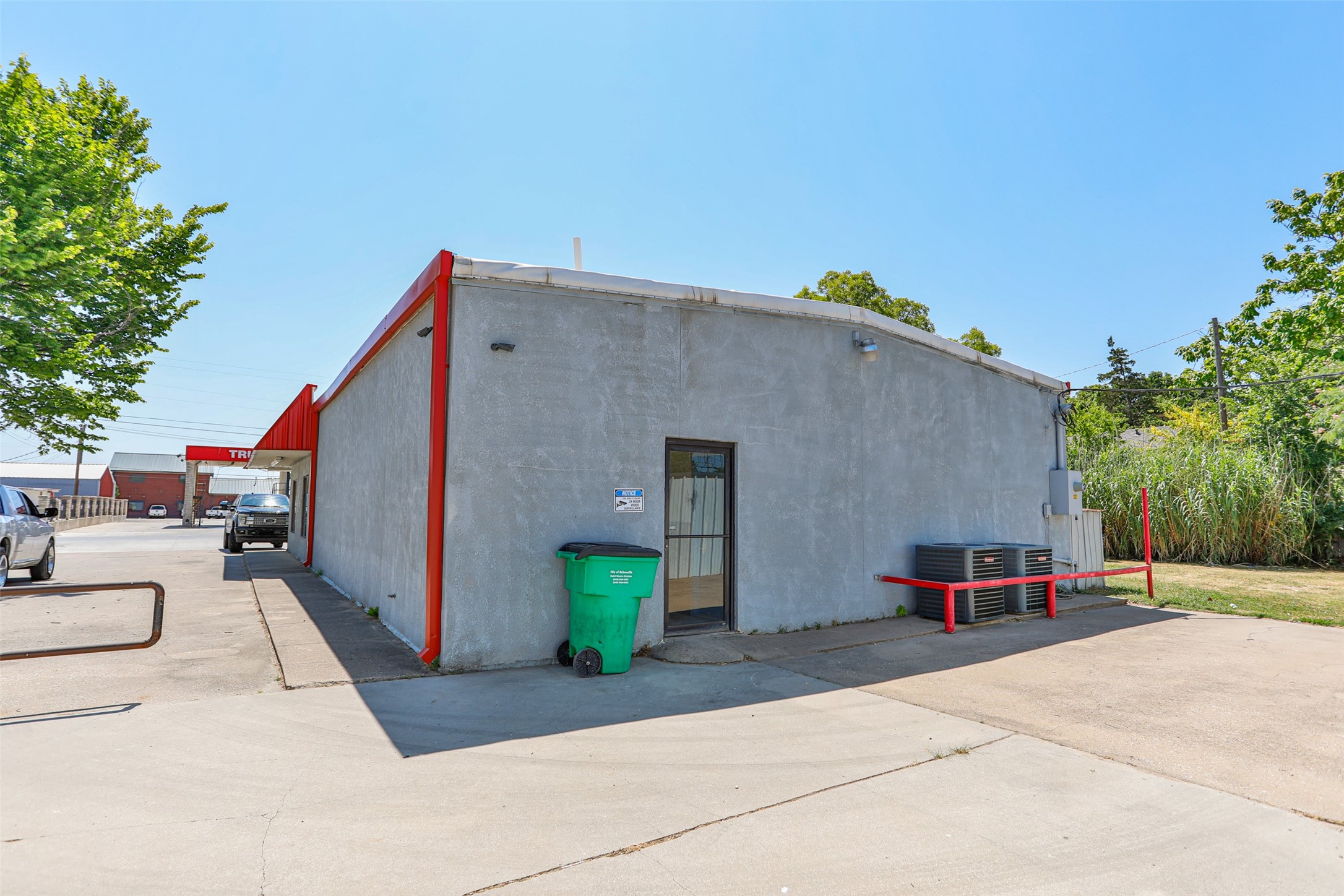 700 W Highway 82 Gainesville TX 76240