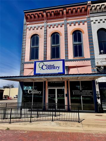 125 W Broadway Street Clarksville TX 75426