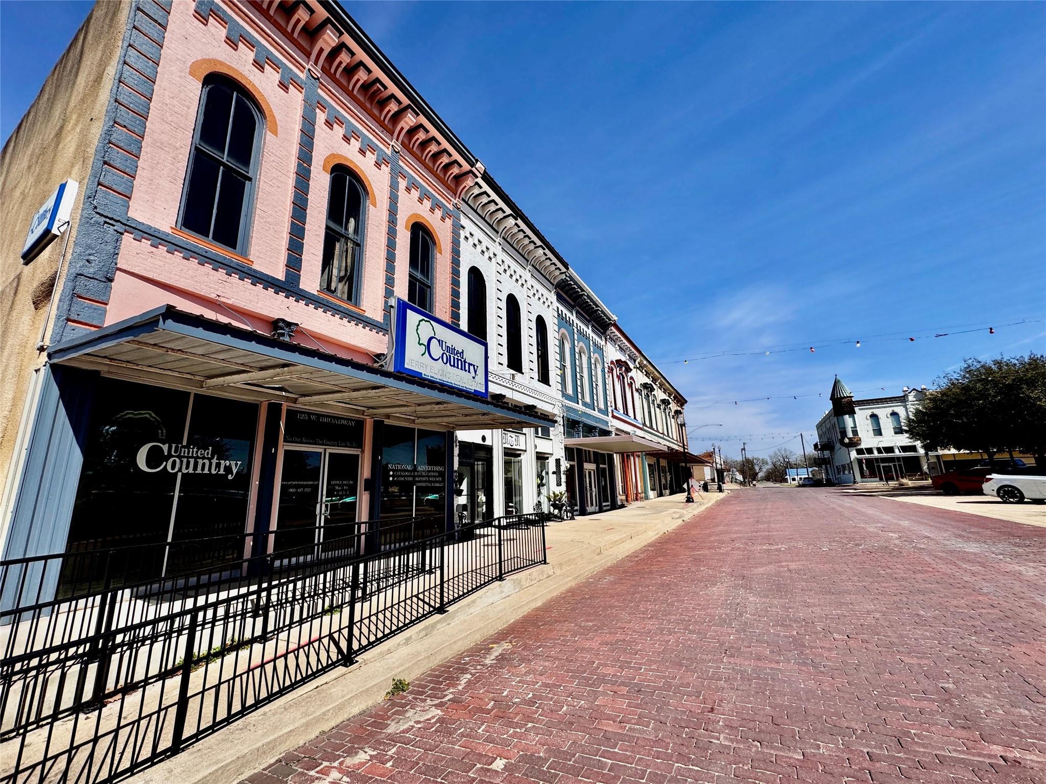 125 W Broadway Street Clarksville TX 75426