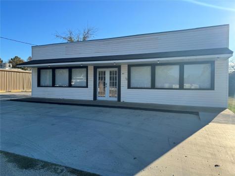 311 E Franklin Street Alvord TX 76225