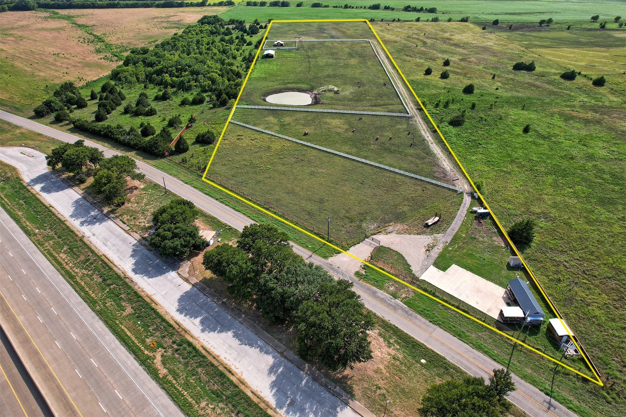 6882 N Interstate Highway 35 E Waxahachie TX 75165