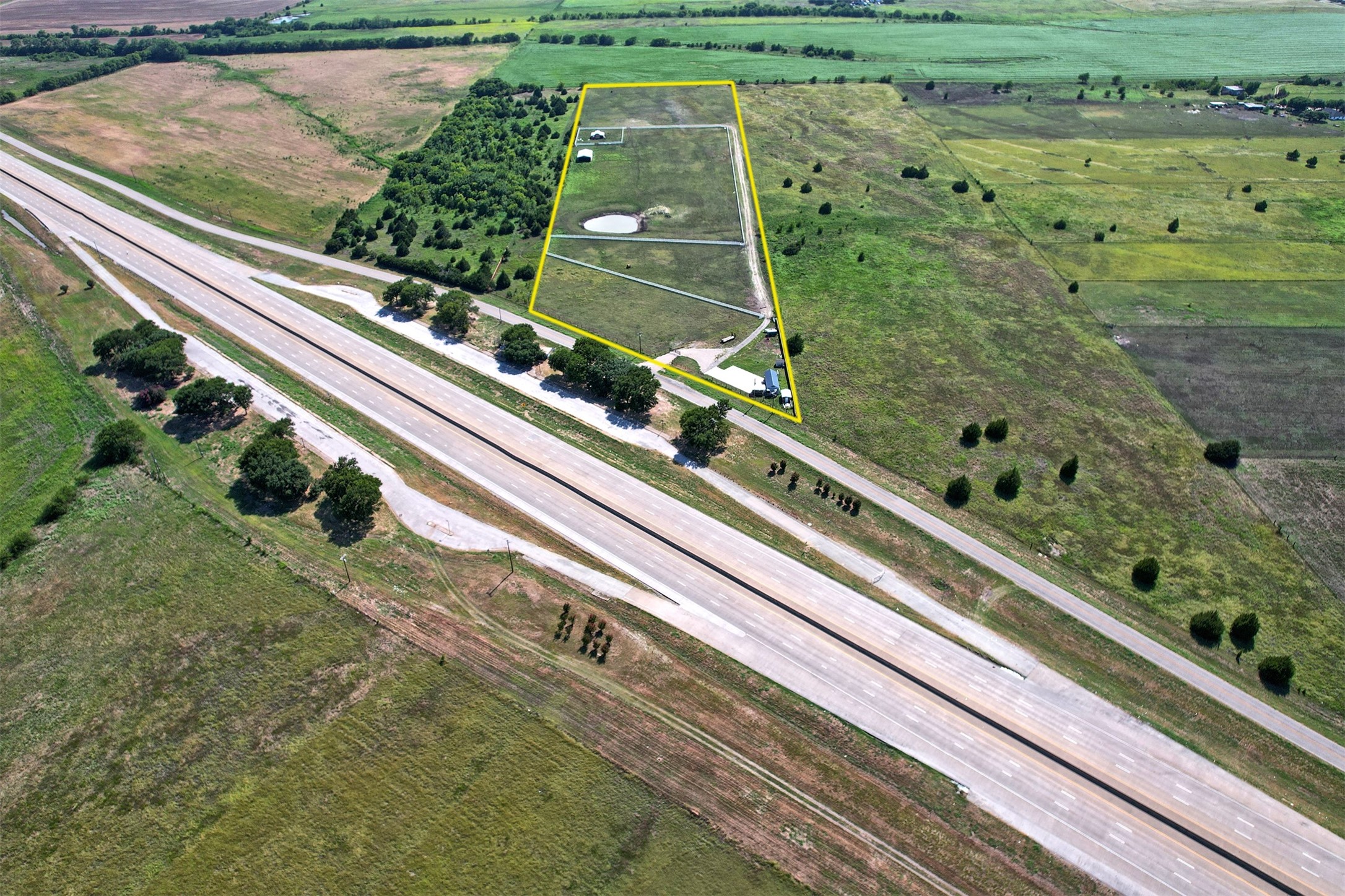 6882 N Interstate Highway 35 E Waxahachie TX 75165