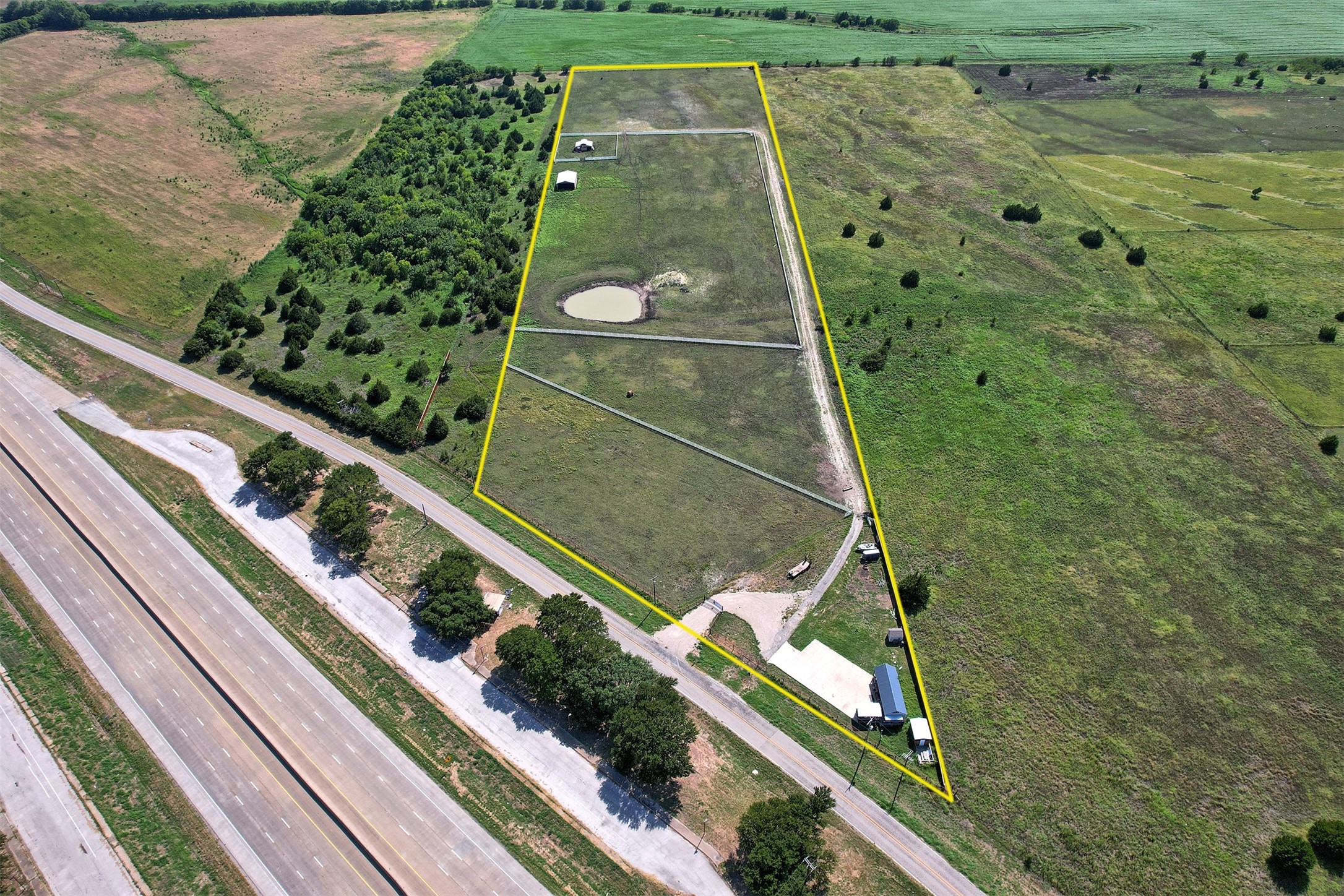 6882 N Interstate Highway 35 E Waxahachie TX 75165
