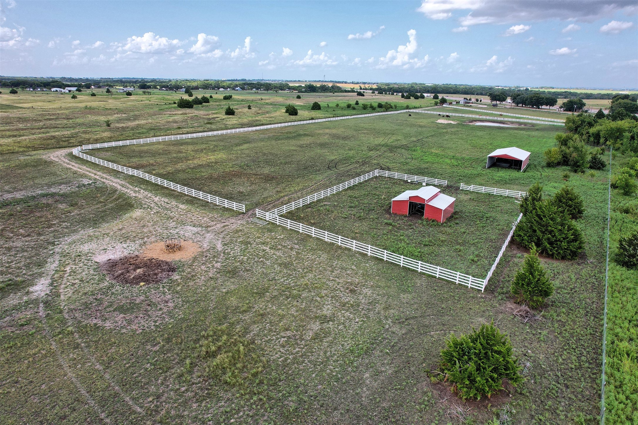6882 N Interstate Highway 35 E Waxahachie TX 75165
