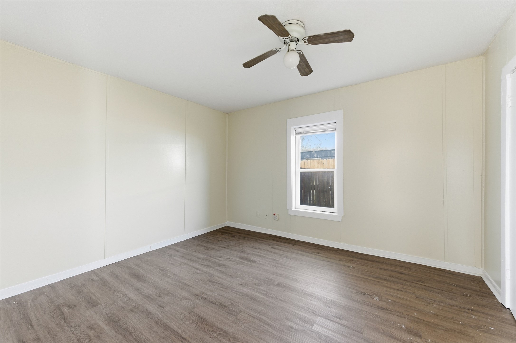 509 E 3rd Street Lancaster TX 75146