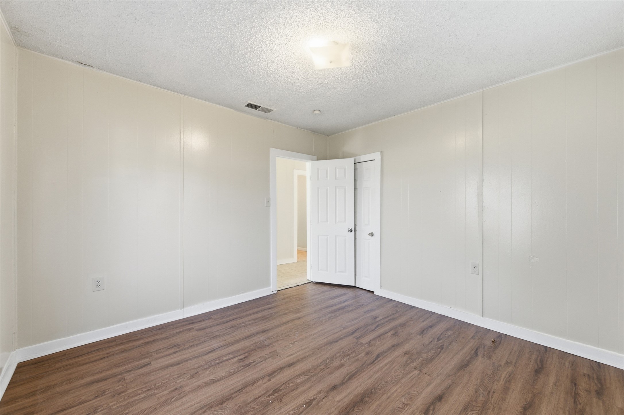 509 E 3rd Street Lancaster TX 75146