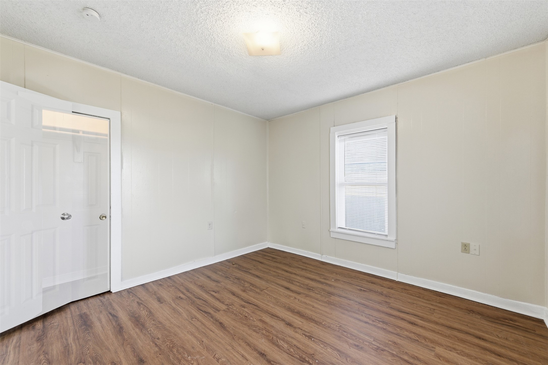 509 E 3rd Street Lancaster TX 75146