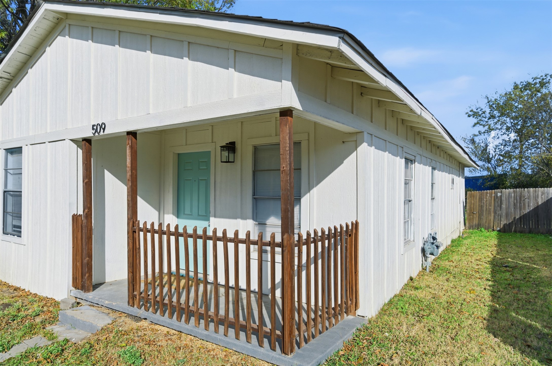 509 E 3rd Street Lancaster TX 75146