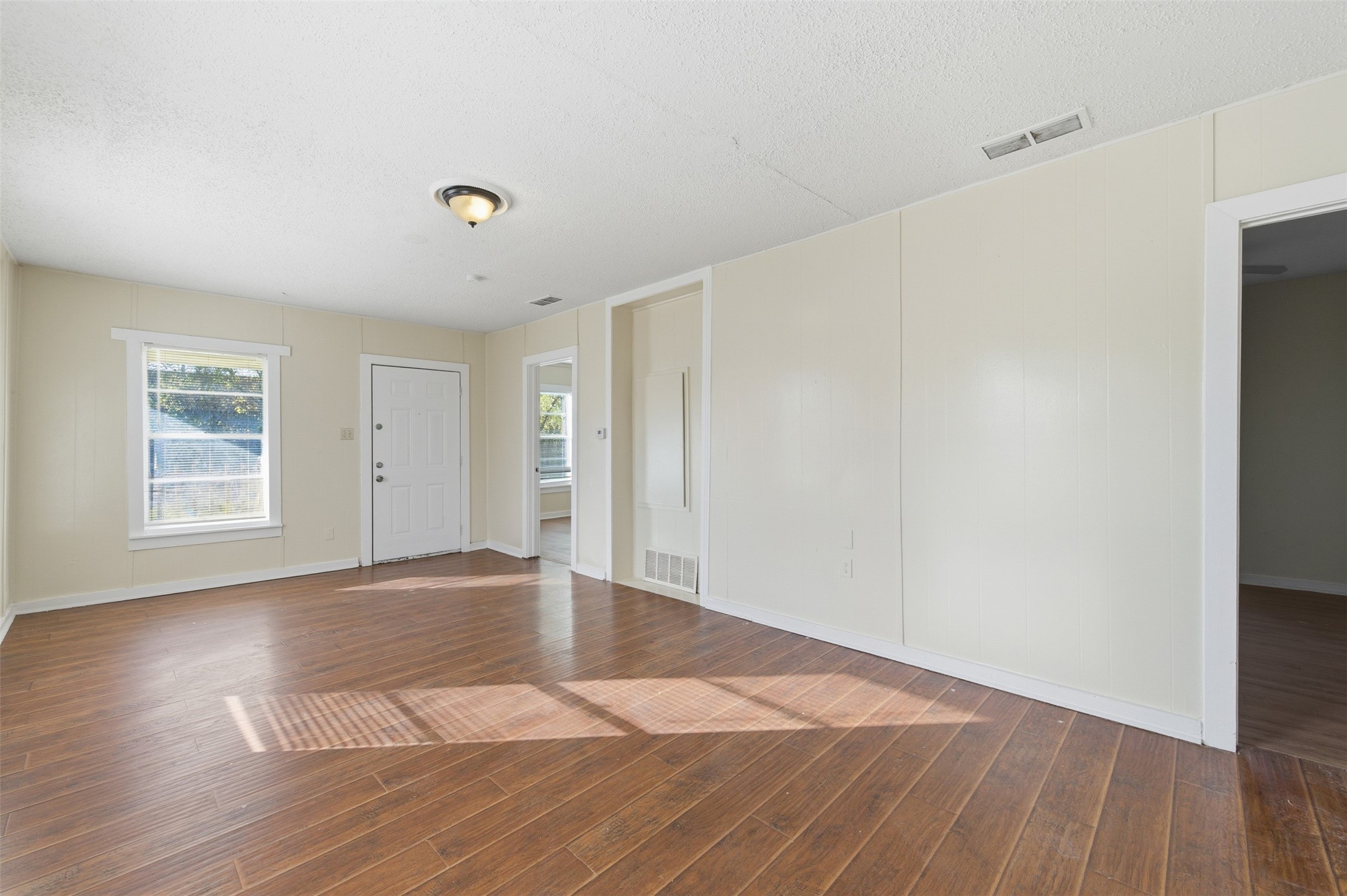 509 E 3rd Street Lancaster TX 75146