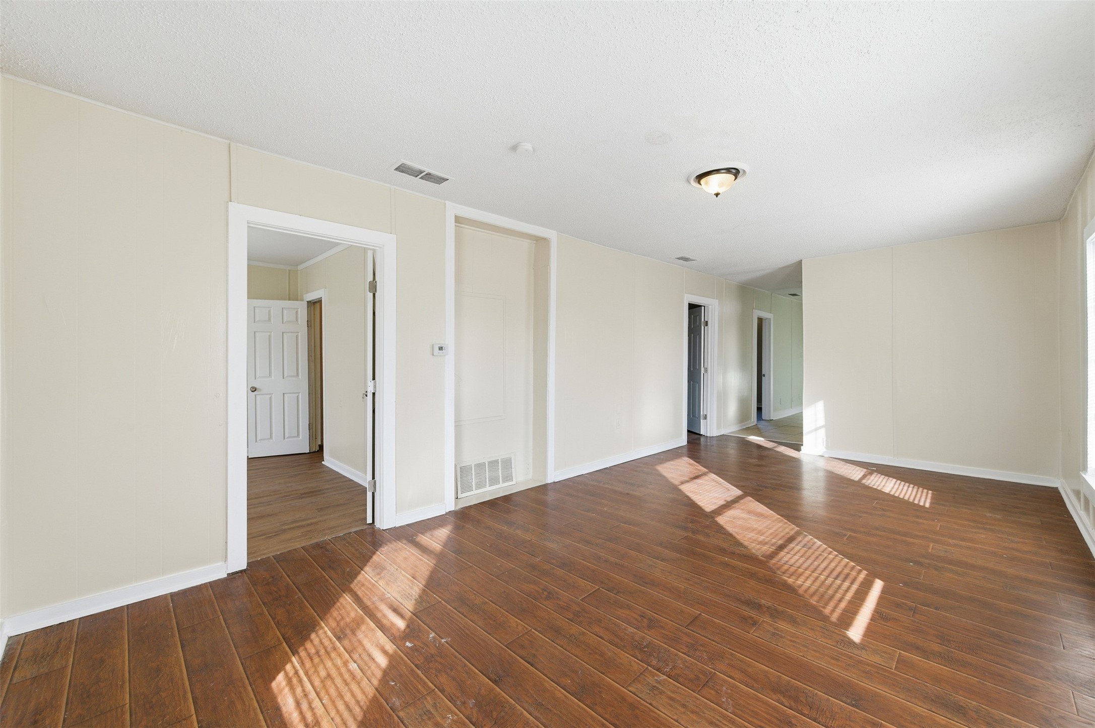 509 E 3rd Street Lancaster TX 75146