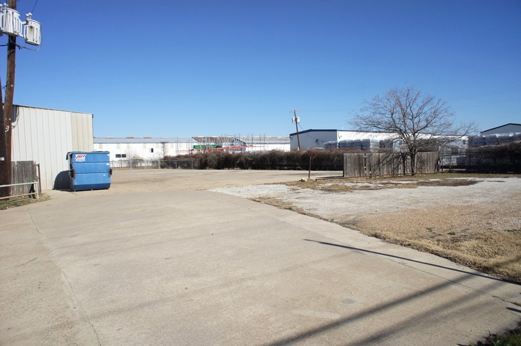 8331 & 8339 Hoyle Avenue Dallas TX 75227