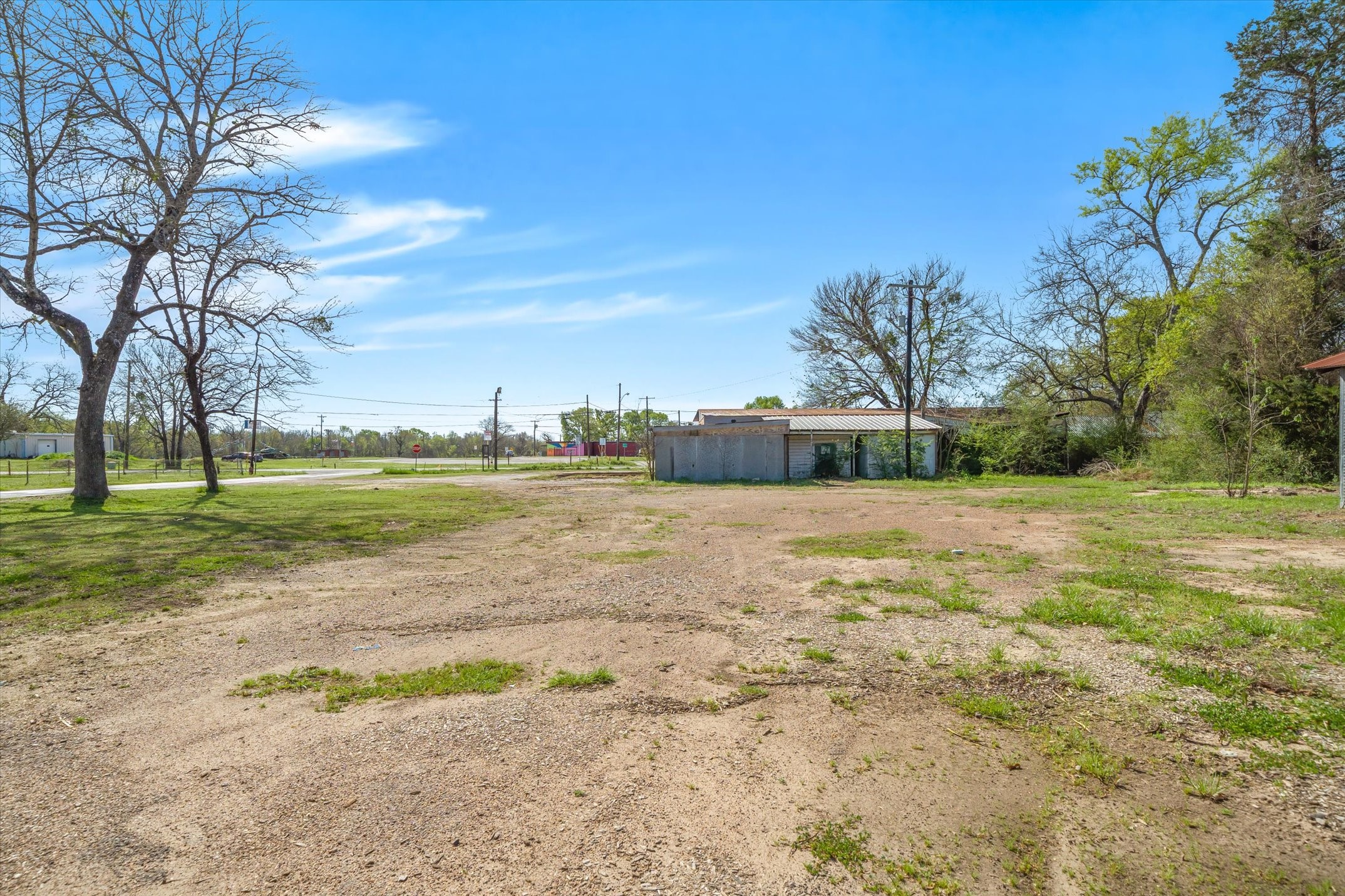 521 E Garland Grand Saline TX 75140
