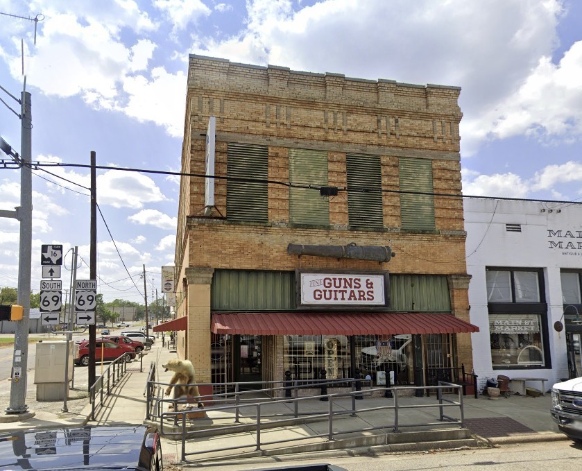100 N Main Street Lindale TX 75771