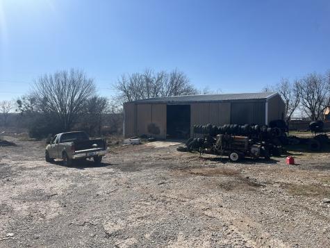 1411 W Omega Henrietta TX 76365