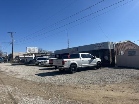 1411 W Omega Henrietta TX 76365