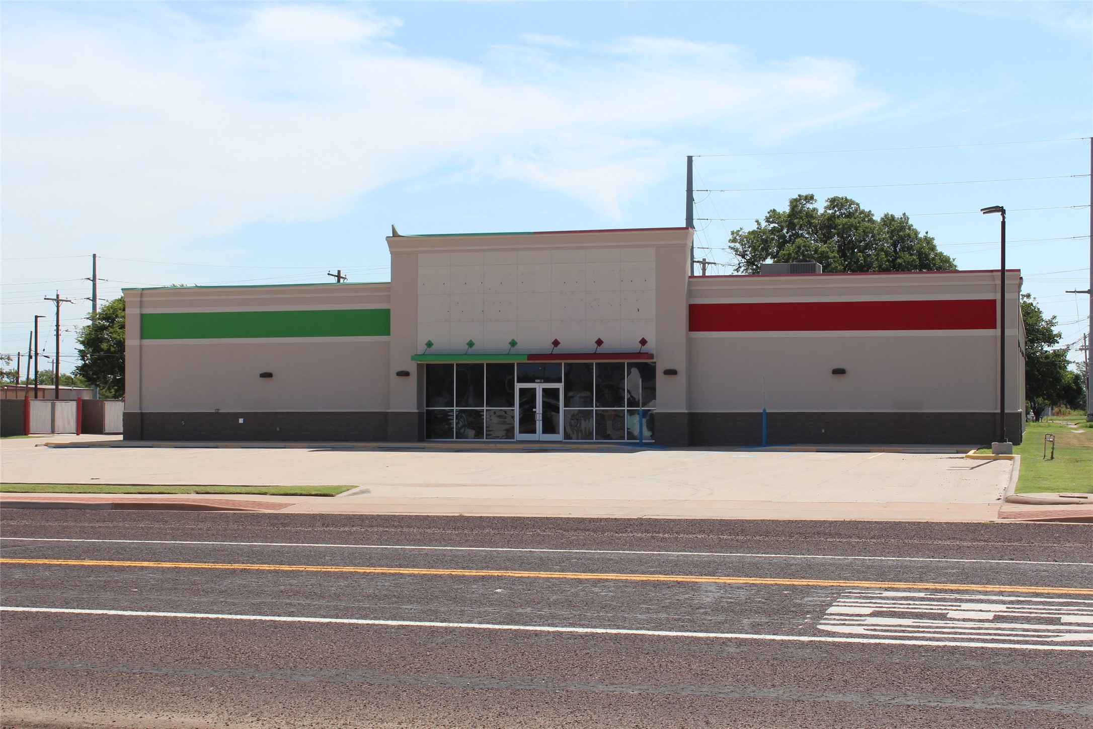 302 N Birch Avenue Munday TX 76371