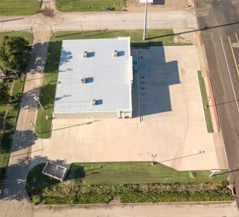 302 N Birch Avenue Munday TX 76371
