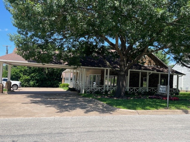 300 N Bryant Avenue Sherman TX 75090