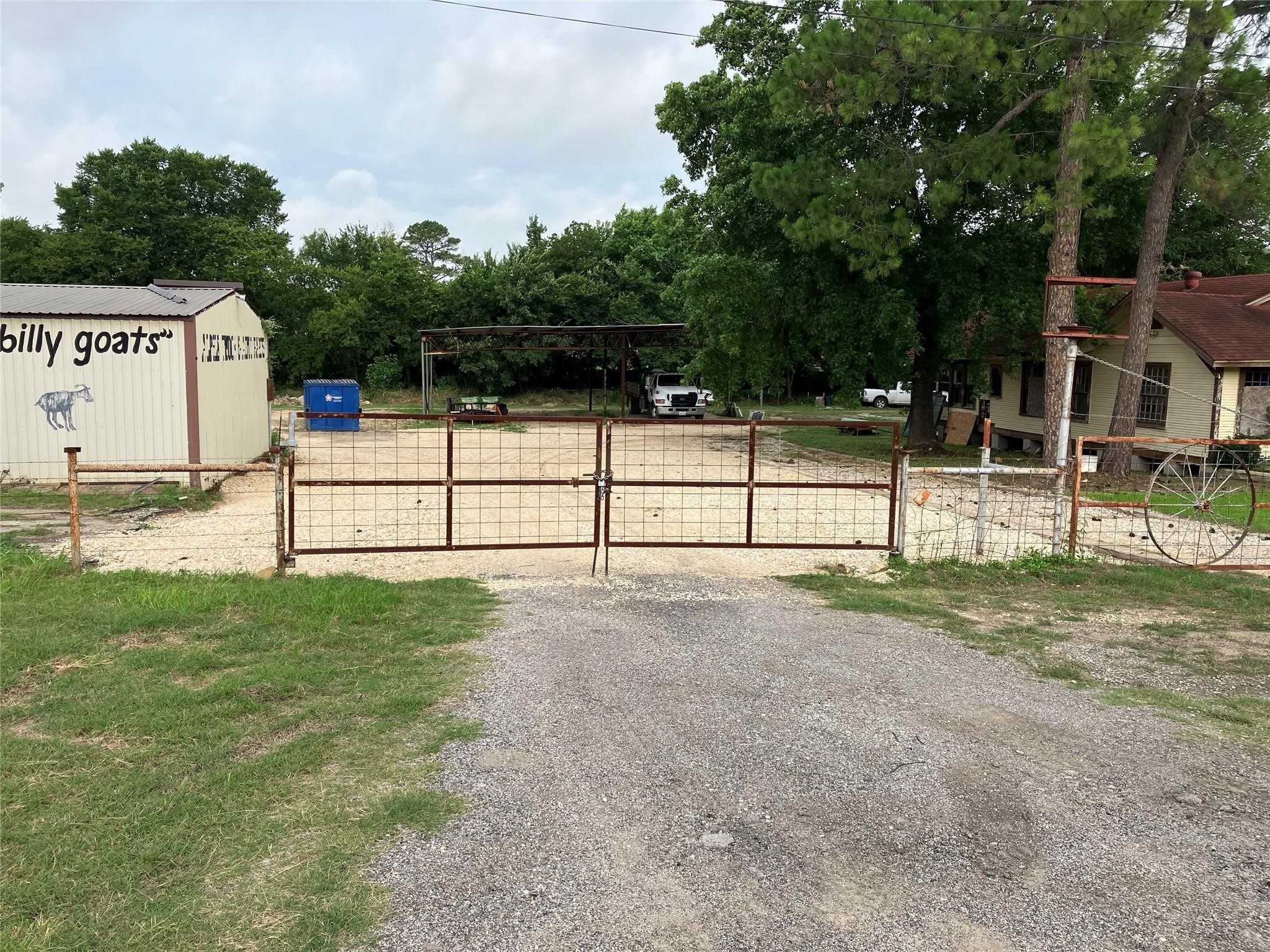 210 S Parkway Drive Alvarado TX 76009