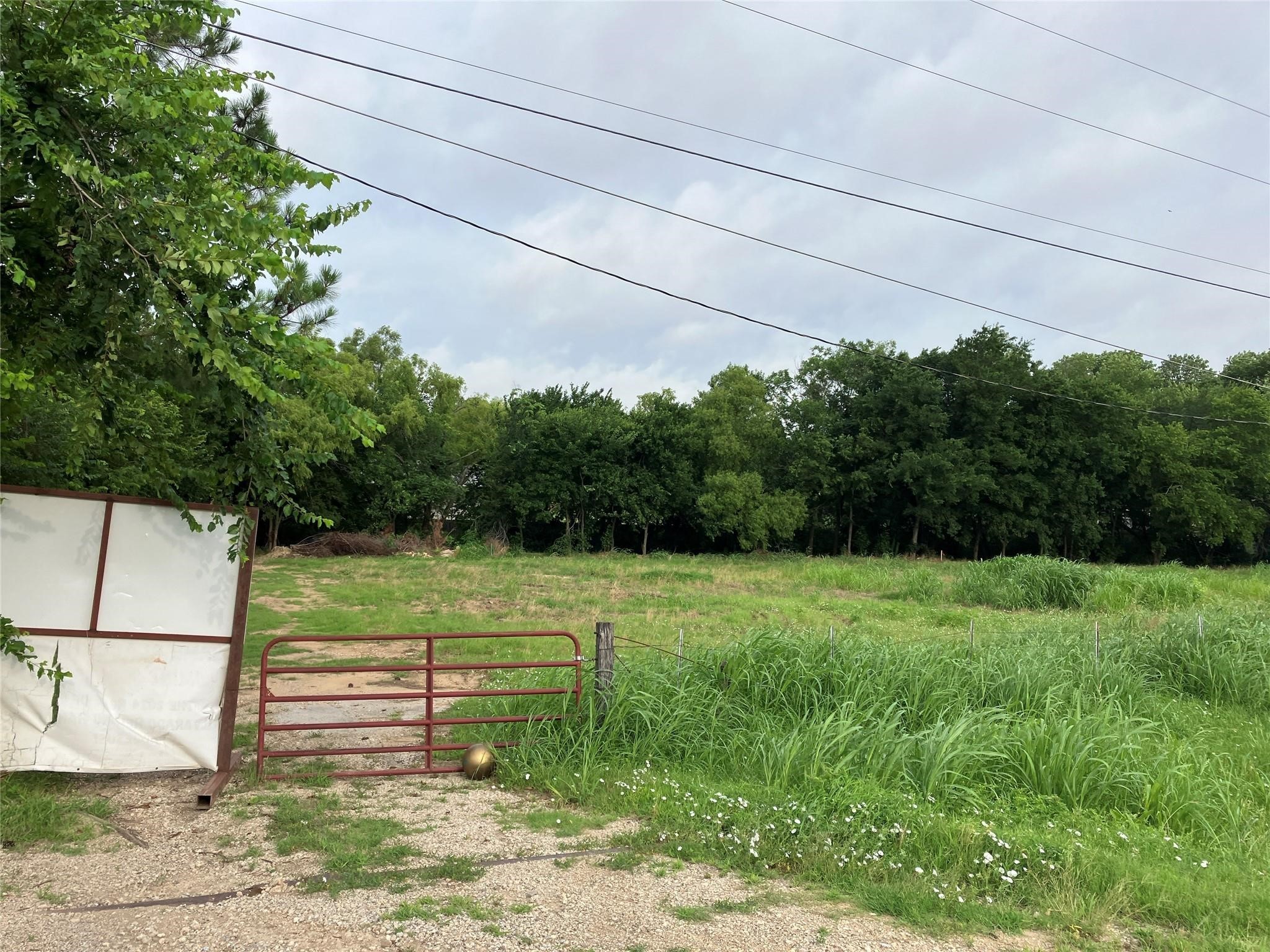 210 S Parkway Drive Alvarado TX 76009