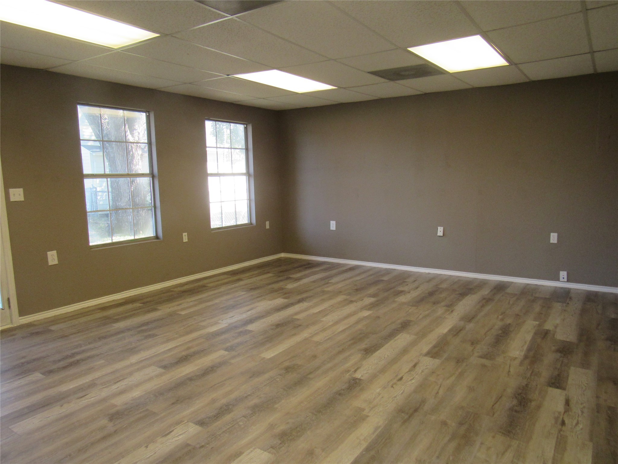 1802 N Center Street Bonham TX 75418
