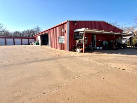 810 S Main Street Quanah TX 79252