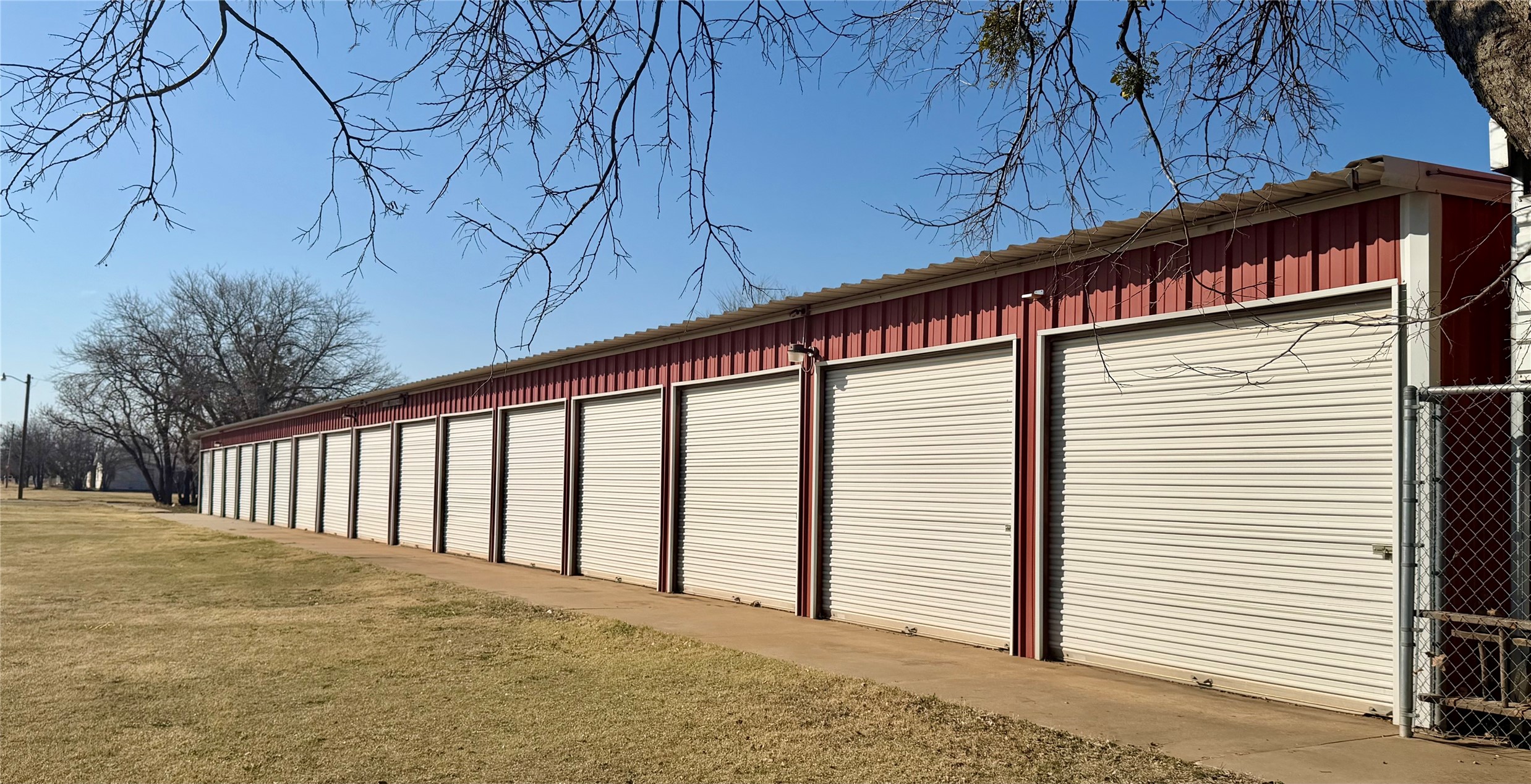 810 S Main Street Quanah TX 79252
