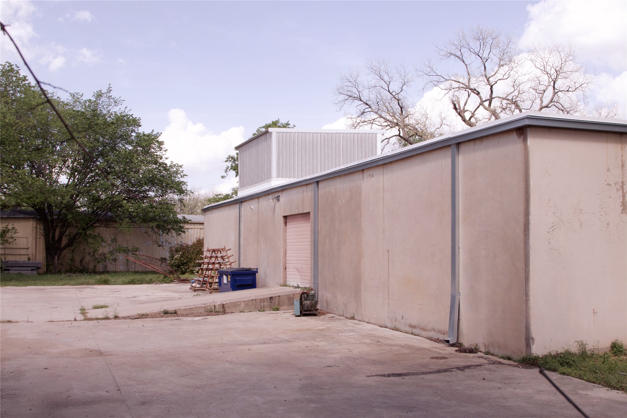 213 Valley Lane Kennedale TX 76060