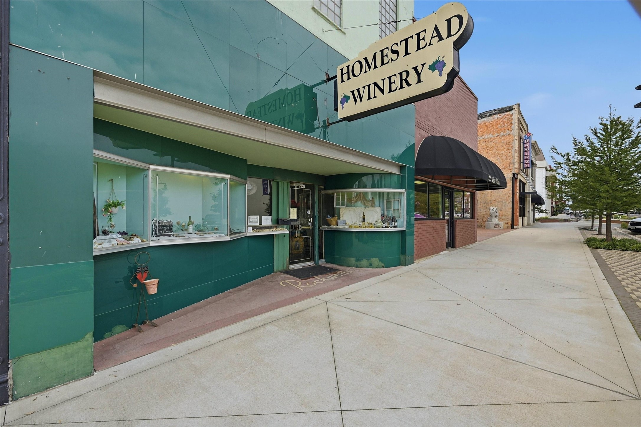 218 W Main Street Denison TX 75020