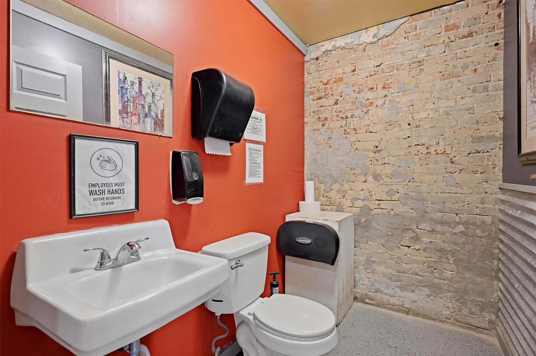 218 W Main Street Denison TX 75020