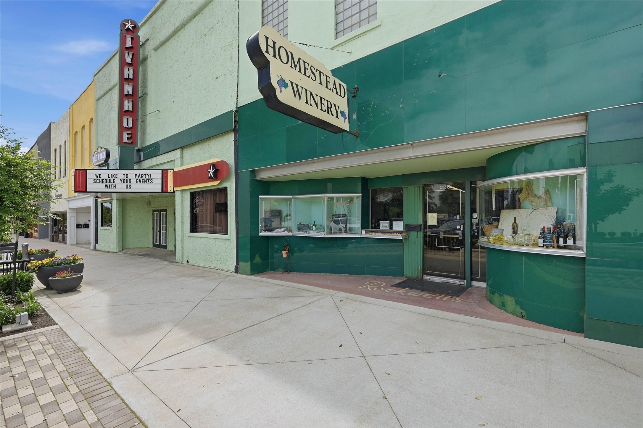 218 W Main Street Denison TX 75020