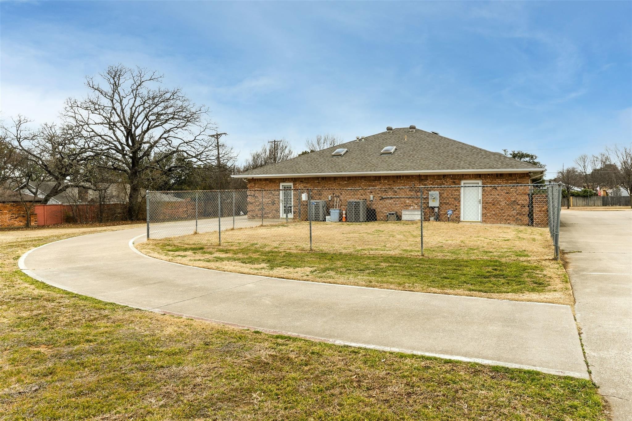 2500 Harwood Road Bedford TX 76021