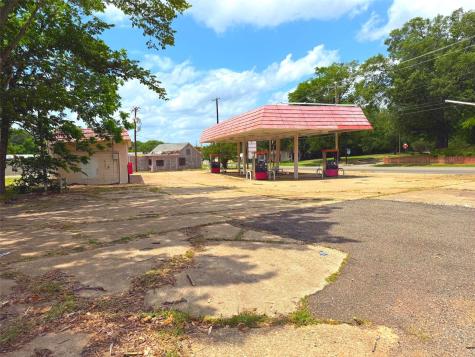 1900 Clarksville Street Paris TX 75460