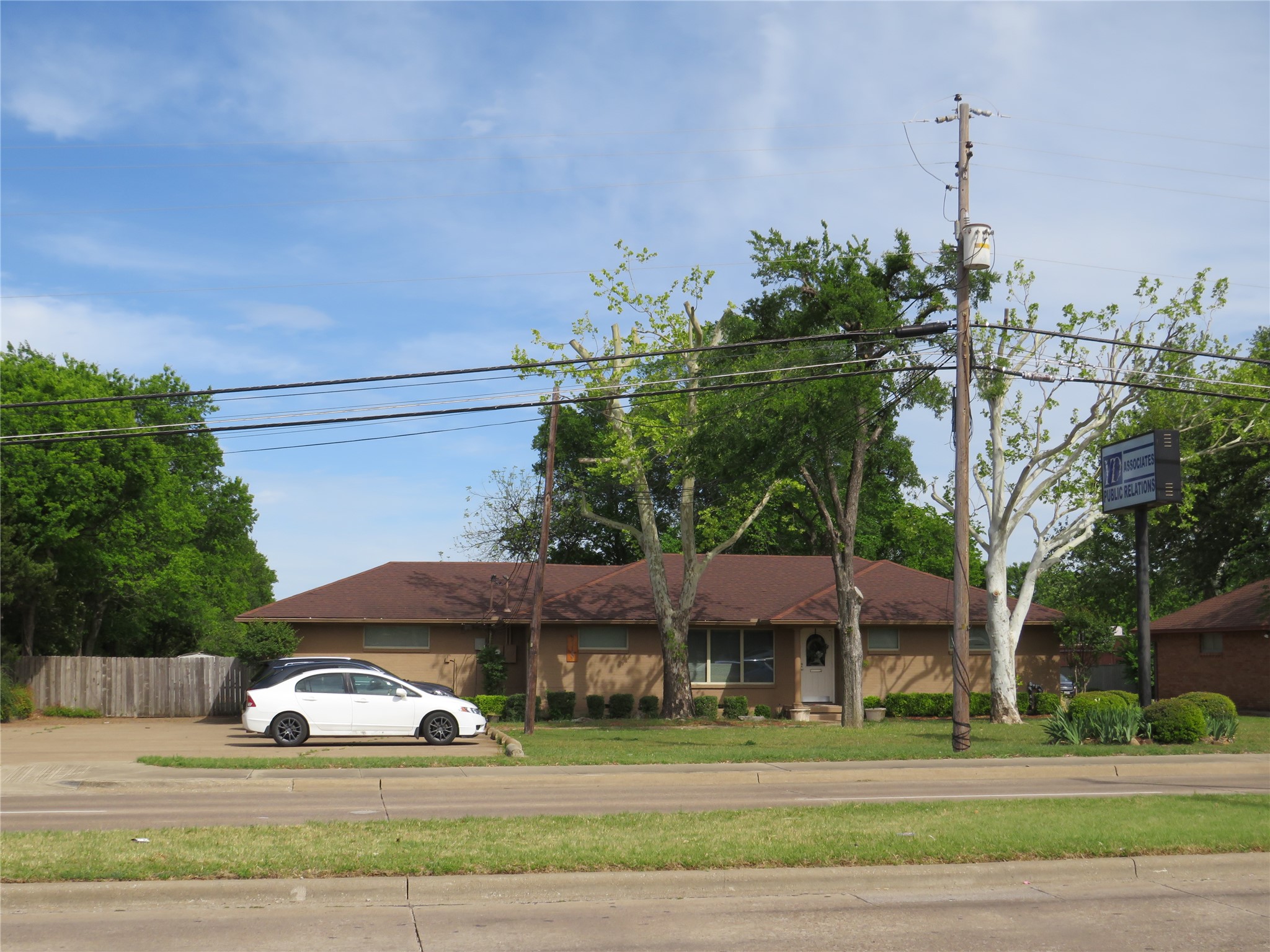 718 N Hampton Road Desoto TX 75115
