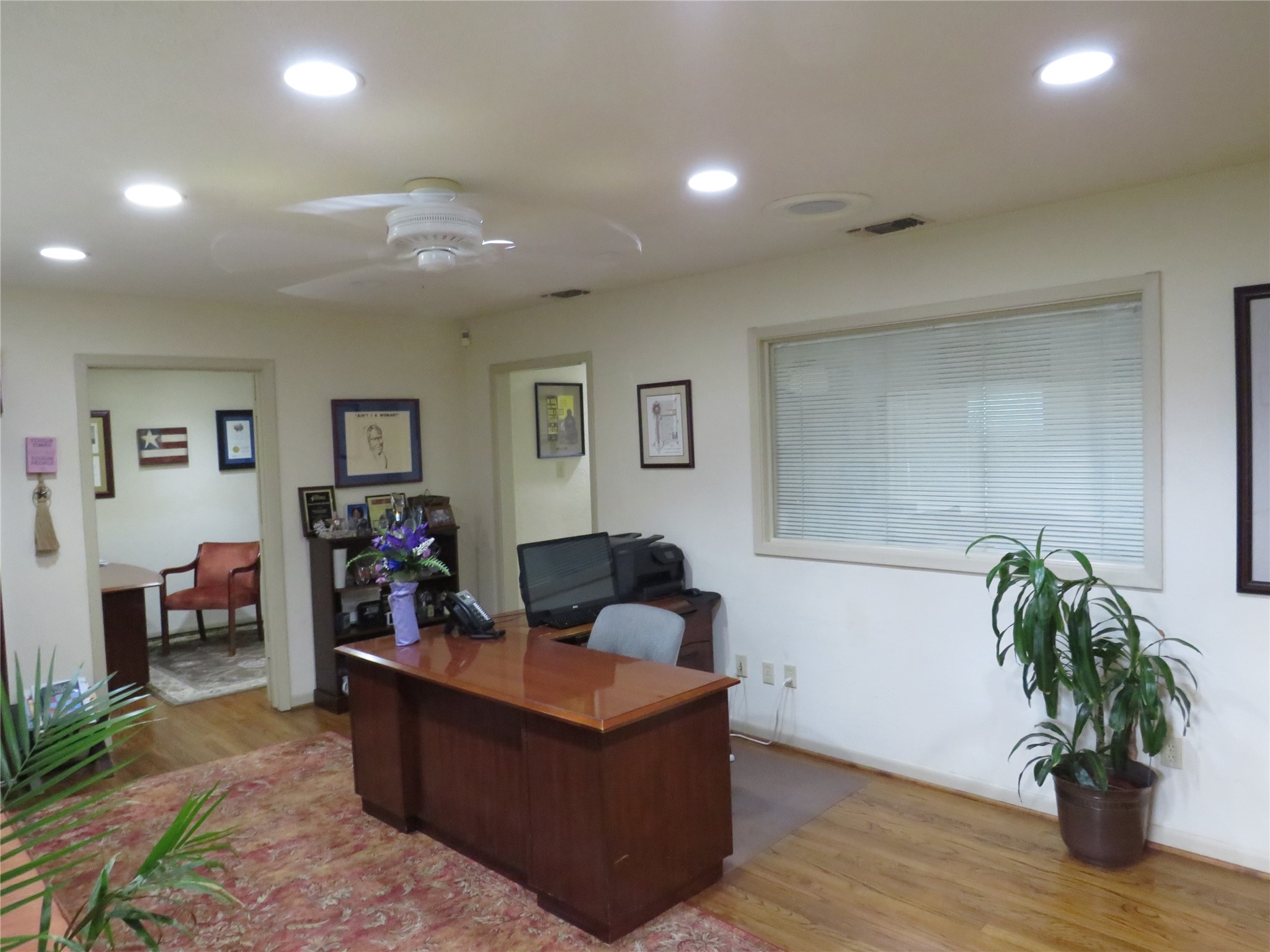 718 N Hampton Road Desoto TX 75115