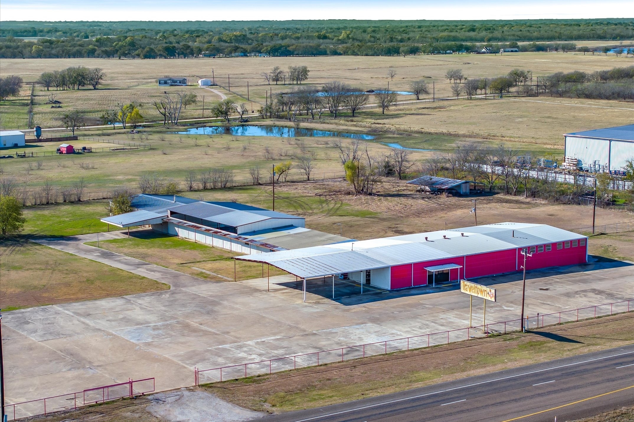 9474 Us-175 Kemp TX 75143