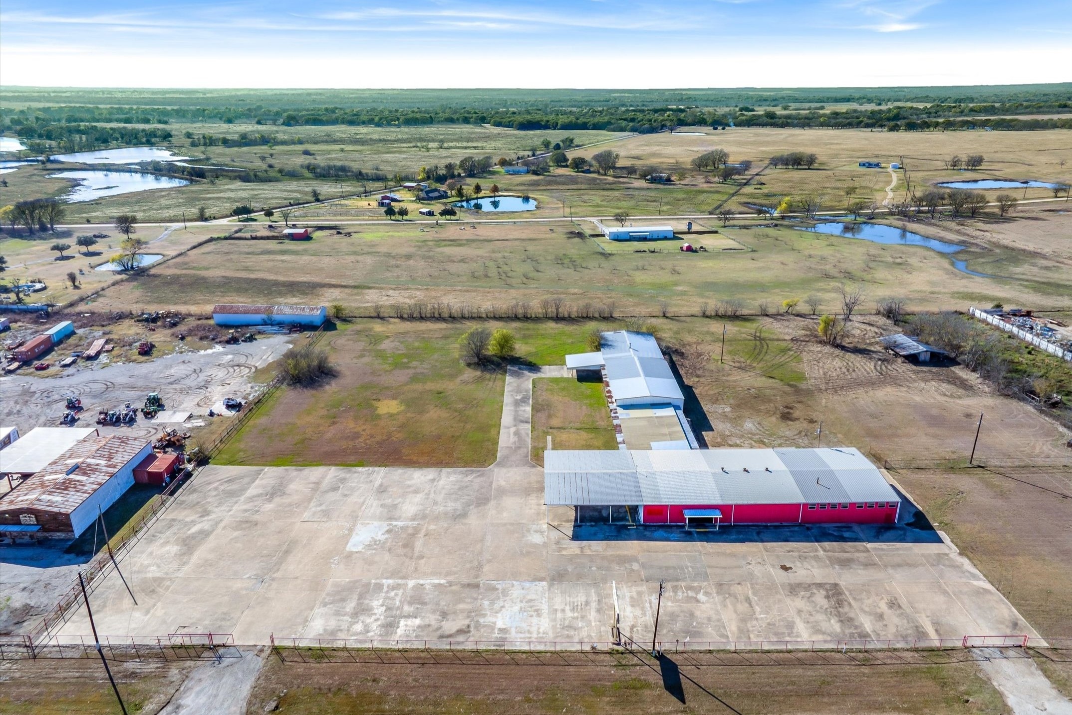 9474 Us-175 Kemp TX 75143