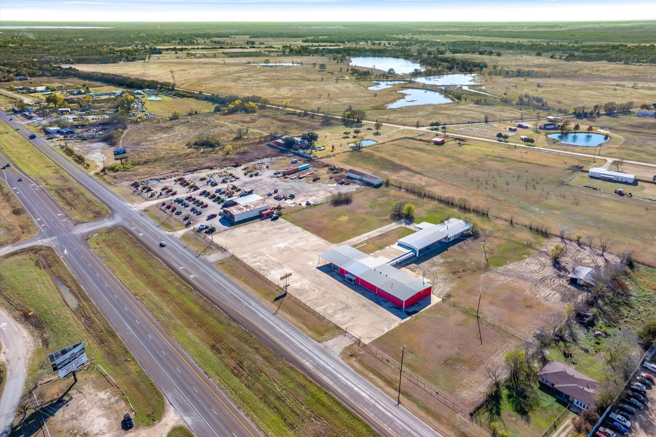 9474 Us-175 Kemp TX 75143