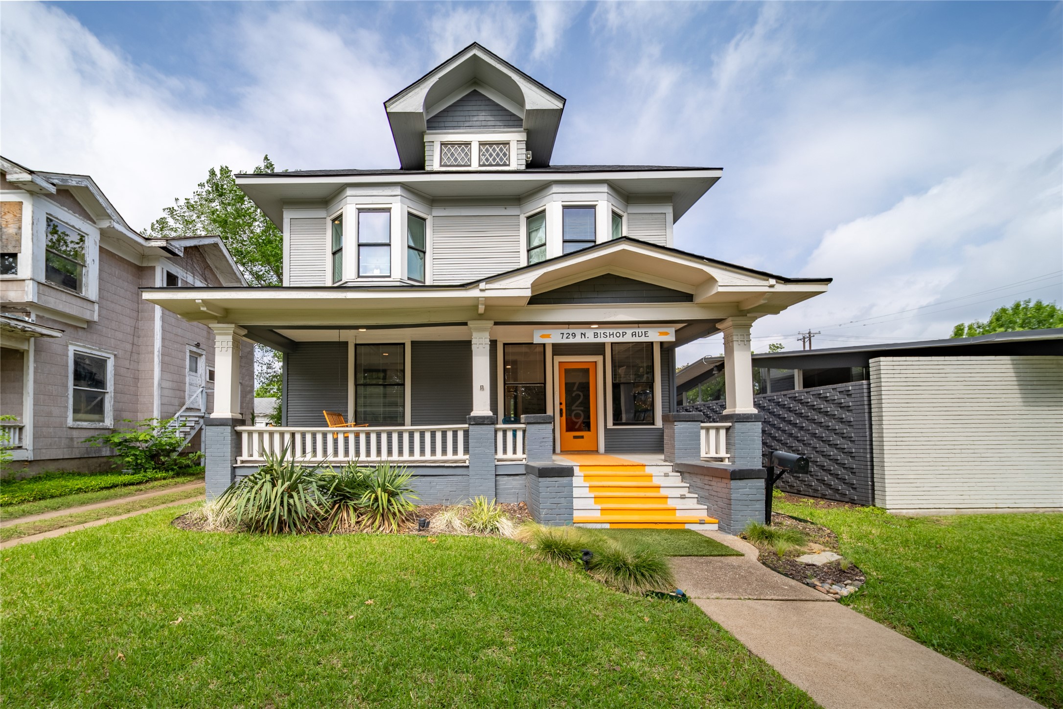 729 N Bishop Avenue Dallas TX 75208