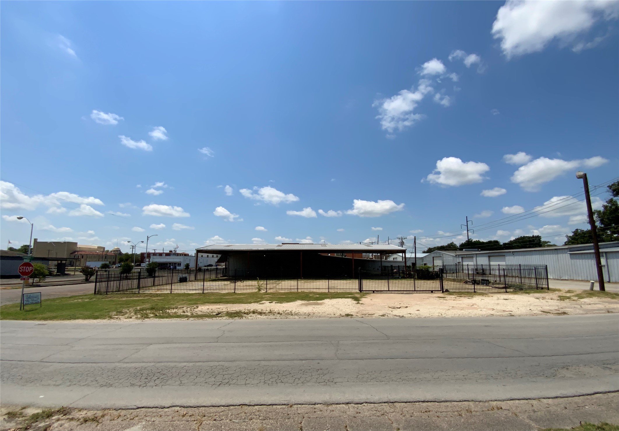 405 E Commerce Street Mexia TX 76667