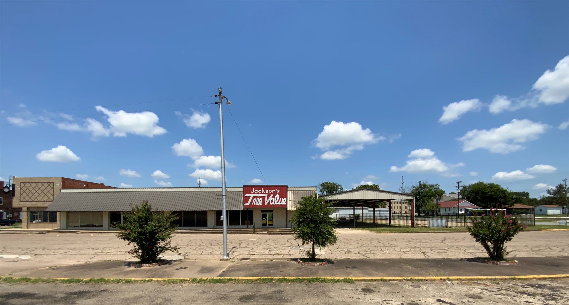 405 E Commerce Street Mexia TX 76667