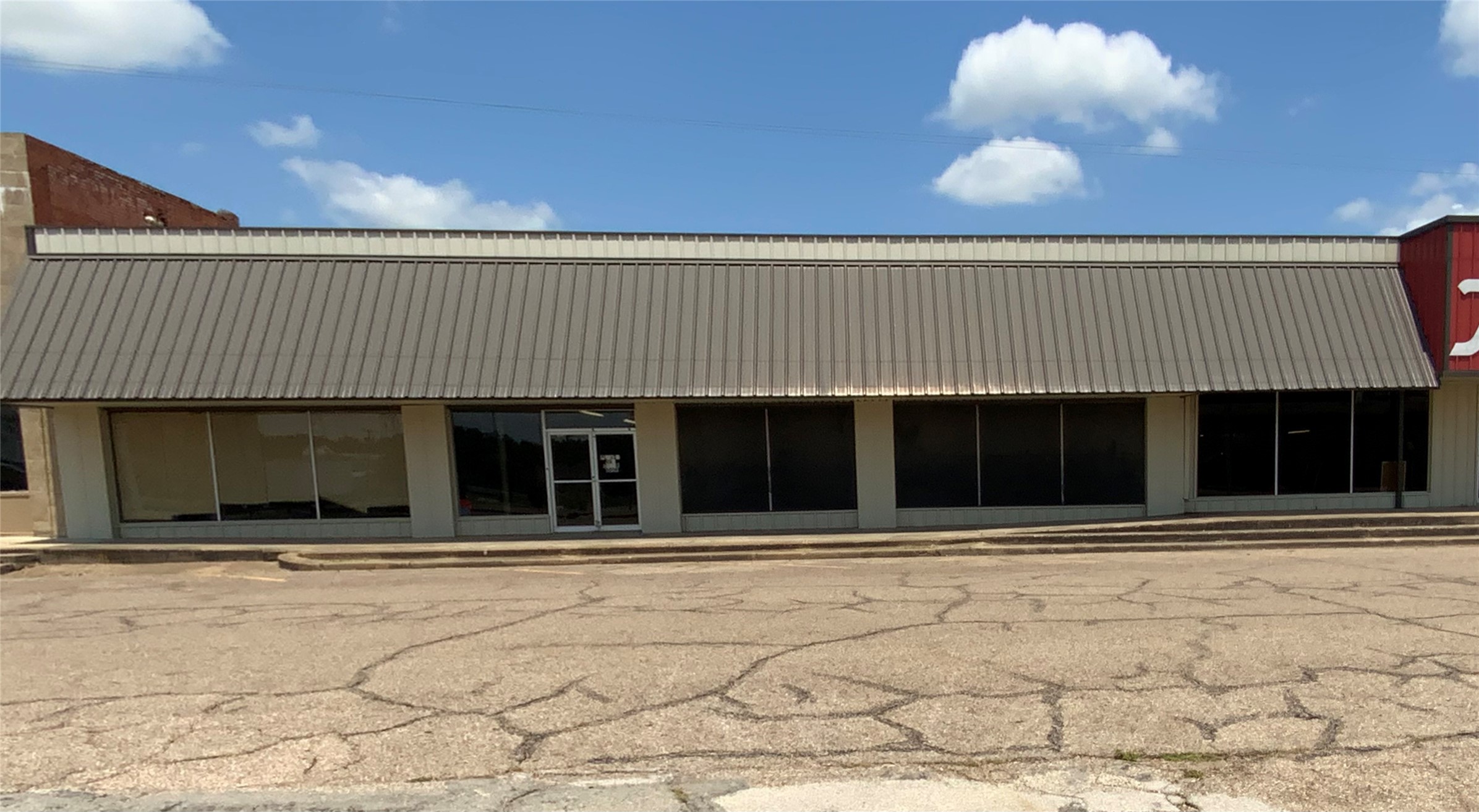 405 E Commerce Street Mexia TX 76667