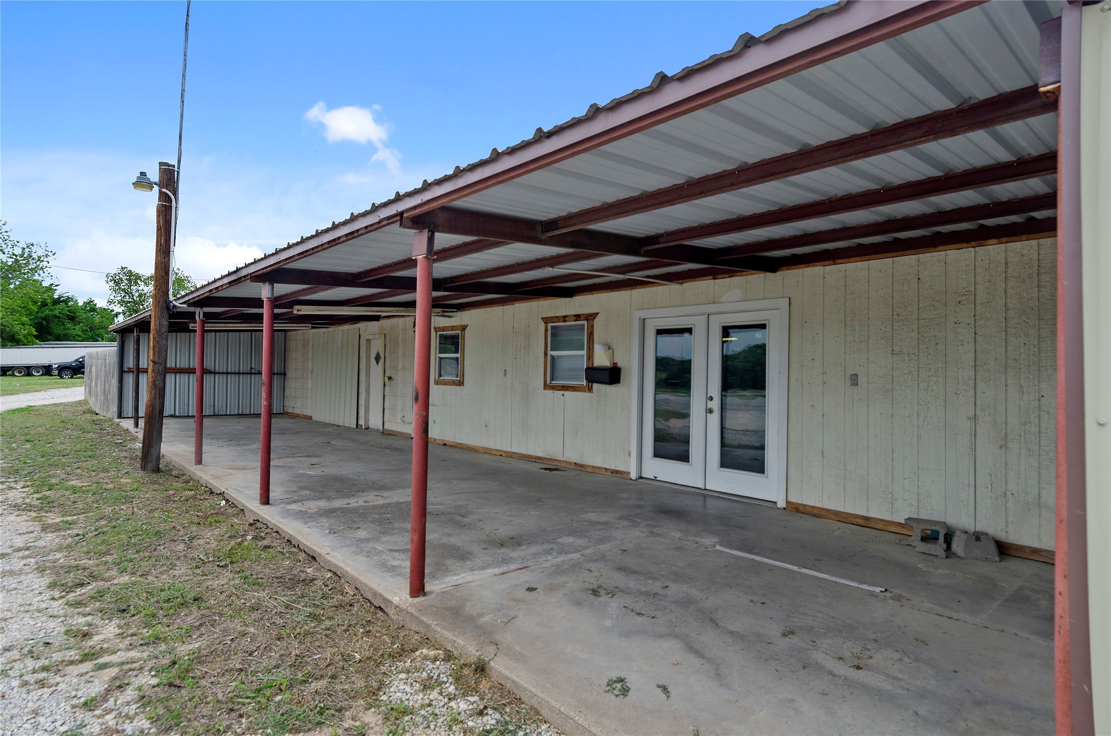 5716 N 287 Alvord TX 76225