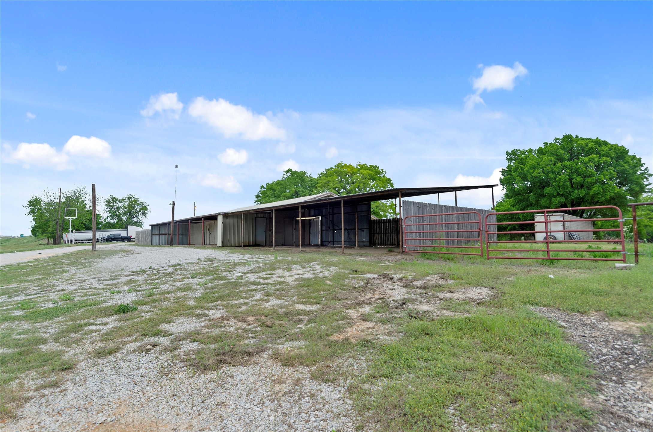 5716 N 287 Alvord TX 76225